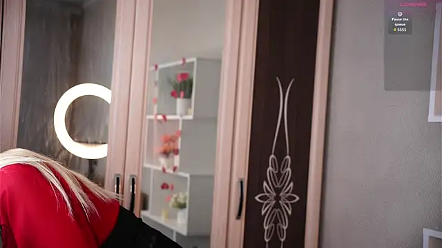 Snapshot of JaymieVigen chatting on October 18, 3:09 am JaymieVigen online show from October 18, 3:09 am