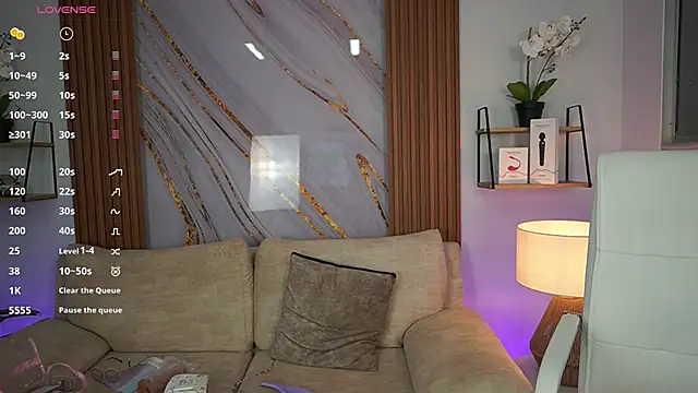 MilaCrave online show from September 29, 11:48 am