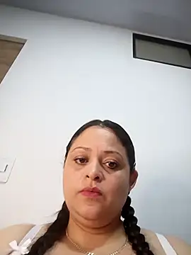 Nanna 160290 online show from April 28, 8:14 pm