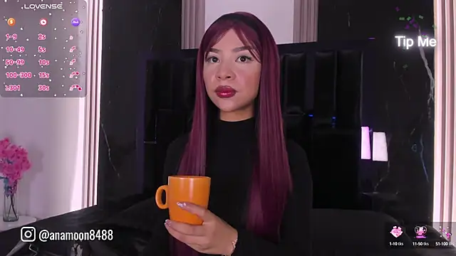 jennie whitee online show from September 12, 12:05 pm