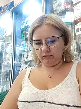 Snapshot of LustyyX chatting on July 4, 12:11 pm LustyyX online show from July 4, 12:11 pm