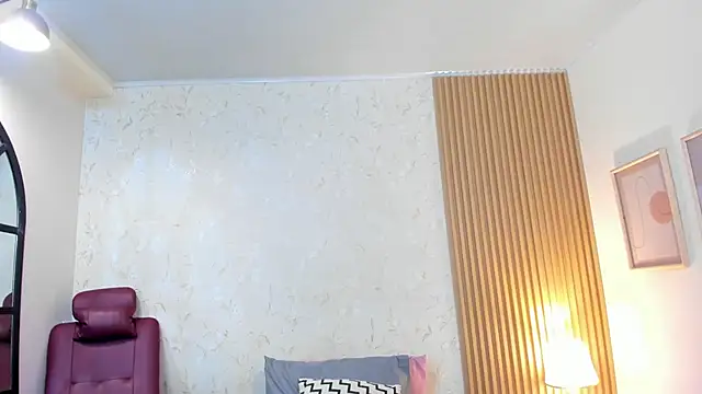 Snapshot of halleylorens chatting on November 10, 7:24 pm halleylorens online show from November 10, 7:24 pm