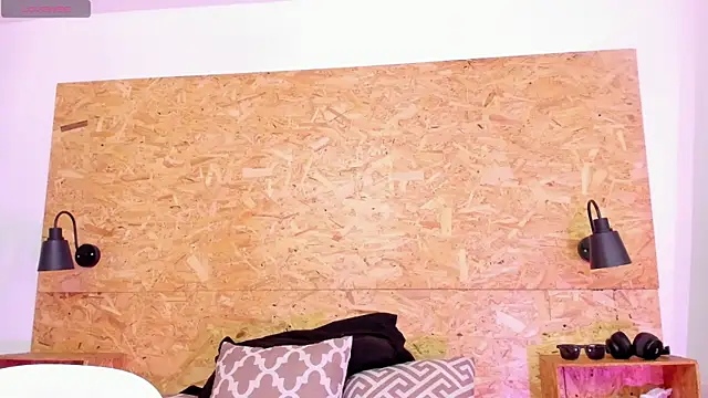 Snapshot of santiblack7 chatting on October 21, 7:25 pm santiblack7 online show from October 21, 7:25 pm