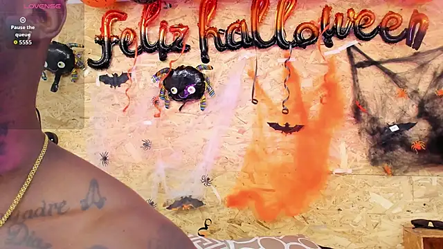 Snapshot of santiblack7 chatting on October 29, 7:15 pm santiblack7 online show from October 29, 7:15 pm