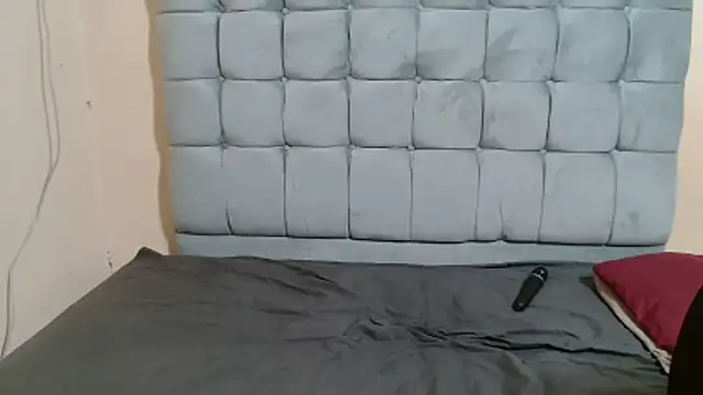 Snapshot of curveAss222 chatting on December 2, 6:36 pm curveAss222 online show from December 2, 6:36 pm