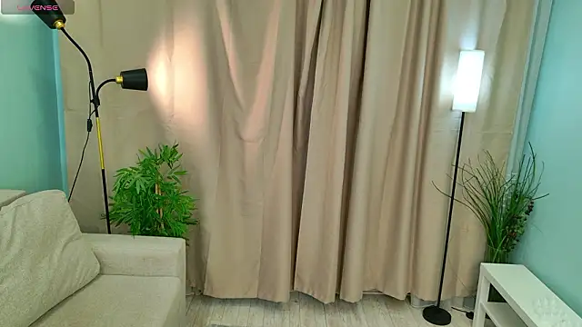 lisabaus online show from February 9, 7:23 am