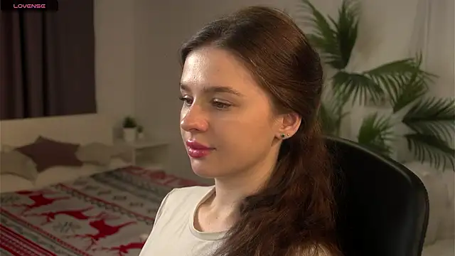 Olivia Farrell online show from March 1, 1:35 pm