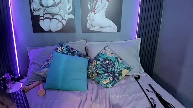 Snapshot of Zara_Snow chatting on November 20, 1:17 am Zara Snow online show from November 20, 1:17 am