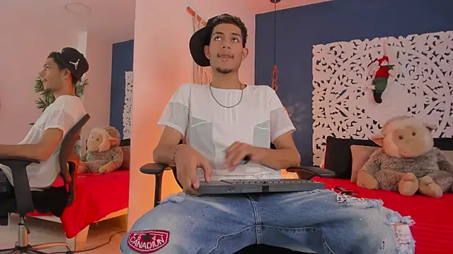 Snapshot of Adonis_WB chatting on November 14, 12:53 am Adonis WB online show from November 14, 12:53 am