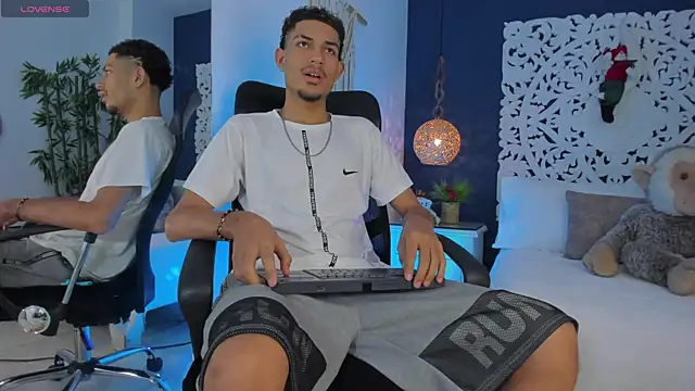 Snapshot of Adonis_WB chatting on November 21, 10:08 pm Adonis WB online show from November 21, 10:08 pm