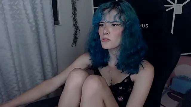 Snapshot of LITTLENAMI_ chatting on October 10, 11:59 pm LITTLENAMI  online show from October 10, 11:59 pm