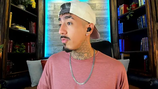 Donovan Desmond online show from October 21, 8:53 pm