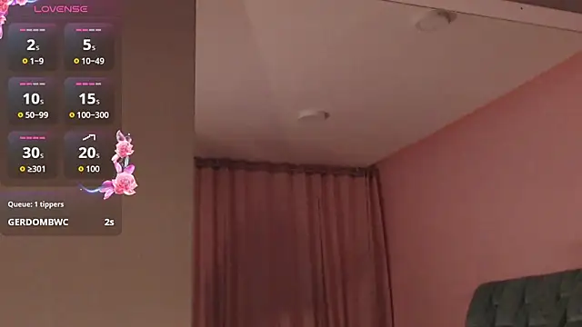 Camila Russoo online show from February 14, 11:18 am