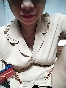 Mie rose online show from September 24, 2:31 pm