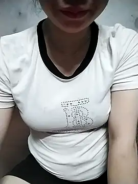 Mie rose online show from June 12, 1:10 pm