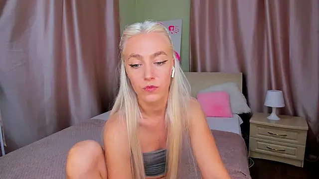 mishapallmer online show from July 14, 7:41 pm