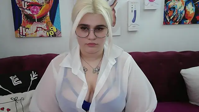 Snapshot of Amber_Monro chatting on September 26, 2:15 am Amber Monro online show from September 26, 2:15 am