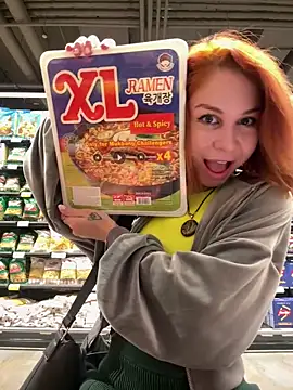 Snapshot of RosieSecret chatting on October 9, 8:12 am RosieSecret online show from October 9, 8:12 am