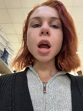 Snapshot of RosieSecret chatting on October 16, 8:04 am RosieSecret online show from October 16, 8:04 am