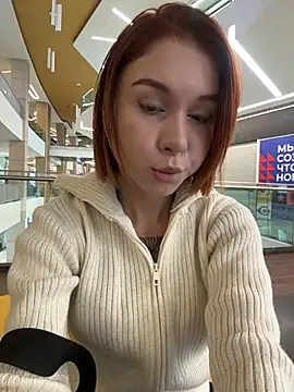 Snapshot of RosieSecret chatting on October 24, 8:11 am RosieSecret online show from October 24, 8:11 am