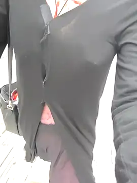 Snapshot of pink-mai chatting on December 1, 11:10 pm pink-mai online show from December 1, 11:10 pm