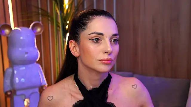 EllyLynn online show from April 29, 7:09 pm