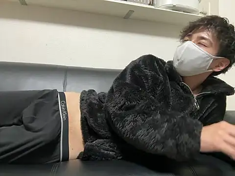 Snapshot of jiji9253 chatting on November 18, 11:47 am jiji9253 online show from November 18, 11:47 am