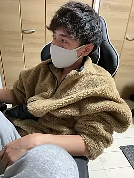 Snapshot of jiji9253 chatting on November 24, 12:05 pm jiji9253 online show from November 24, 12:05 pm