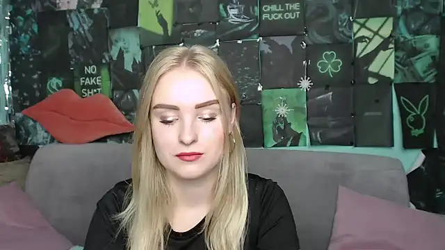 Snapshot of SofySofty chatting on September 13, 5:07 am SofySofty online show from September 13, 5:07 am