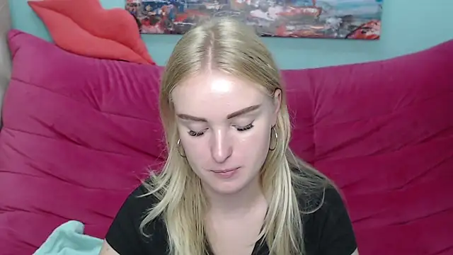 Snapshot of SofySofty chatting on September 28, 4:45 pm SofySofty online show from September 28, 4:45 pm