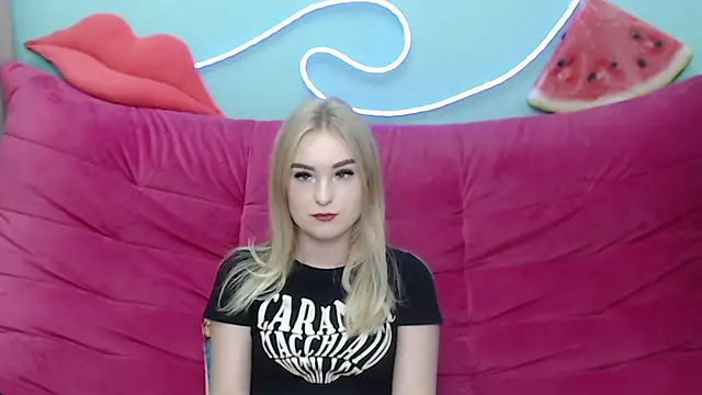 Snapshot of SofySofty chatting on November 13, 5:39 am SofySofty online show from November 13, 5:39 am