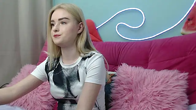 Snapshot of SofySofty chatting on November 21, 5:39 am SofySofty online show from November 21, 5:39 am