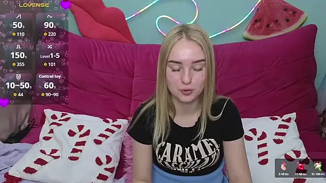 Snapshot of SofySofty chatting on December 14, 5:46 am SofySofty online show from December 14, 5:46 am