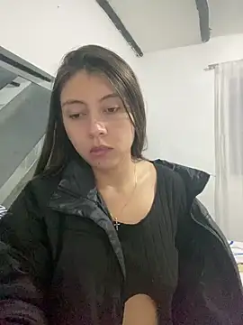 Snapshot of Sara-cooper2 chatting on May 7, 2:39 am Sara-cooper2 online show from May 7, 2:39 am