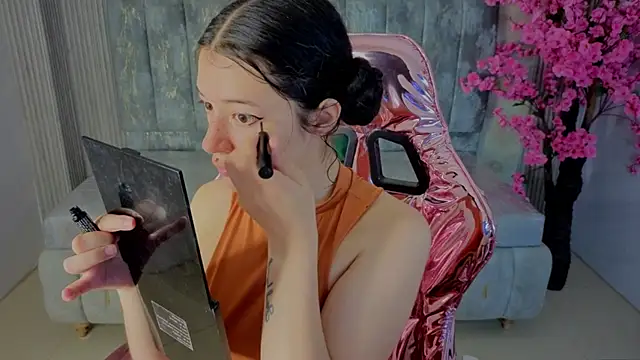 Snapshot of valkiria_ardent_s chatting on July 1, 1:13 pm valkiria ardent s online show from July 1, 1:13 pm