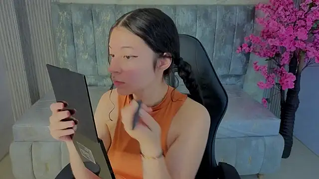 Snapshot of valkiria_ardent_s chatting on July 10, 1:14 pm valkiria ardent s online show from July 10, 1:14 pm