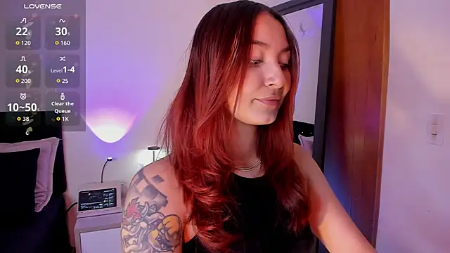 Snapshot of Isis-Blaze chatting on December 14, 11:48 am Isis-Blaze online show from December 14, 11:48 am