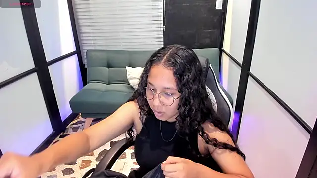 Noahsmitth  online show from September 30, 7:52 pm
