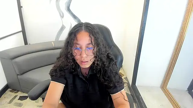 Noahsmitth  online show from October 7, 7:49 am