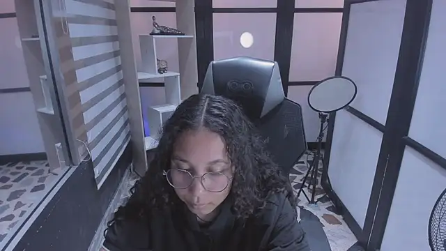 Noahsmitth  online show from October 13, 2:22 am