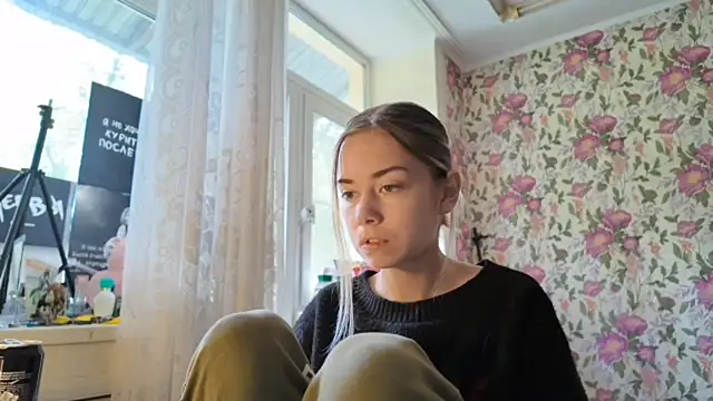 Snapshot of Witching_Moon chatting on September 18, 8:16 am Witching Moon online show from September 18, 8:16 am