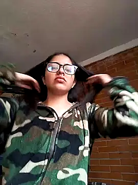 Snapshot of Goddesscut333 chatting on December 17, 6:58 pm Goddesscut333 online show from December 17, 6:58 pm