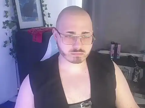 Snapshot of FabianKinky chatting on September 10, 9:53 am FabianKinky online show from September 10, 9:53 am