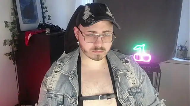 Snapshot of FabianKinky chatting on September 20, 8:26 am FabianKinky online show from September 20, 8:26 am