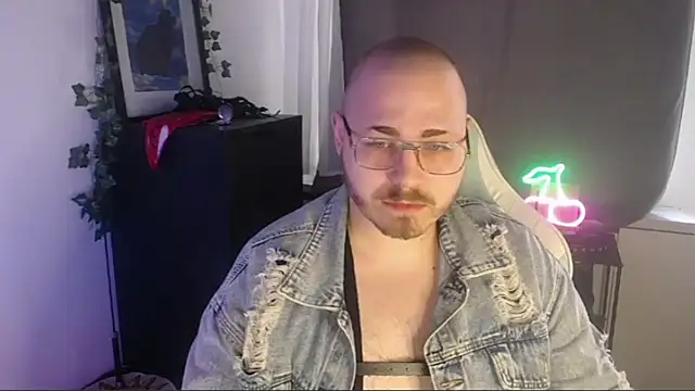 Snapshot of FabianKinky chatting on September 23, 9:34 am FabianKinky online show from September 23, 9:34 am