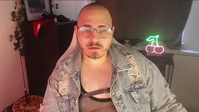 Snapshot of FabianKinky chatting on September 24, 6:06 am FabianKinky online show from September 24, 6:06 am