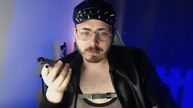 Snapshot of FabianKinky chatting on October 8, 3:20 pm FabianKinky online show from October 8, 3:20 pm