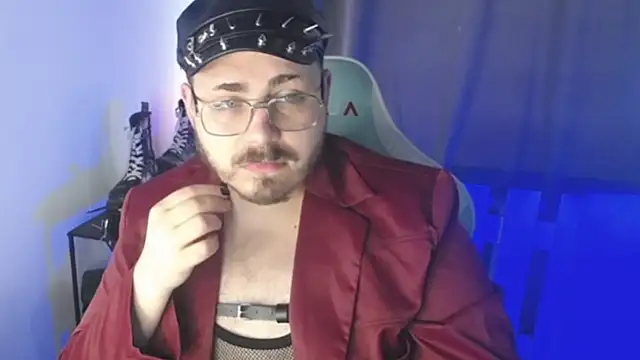 Snapshot of FabianKinky chatting on October 9, 7:28 am FabianKinky online show from October 9, 7:28 am