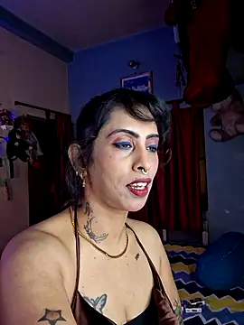 Love Beauty01 online show from May 6, 6:35 pm