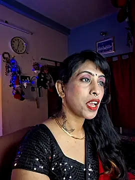 Love Beauty01 online show from May 11, 6:38 pm